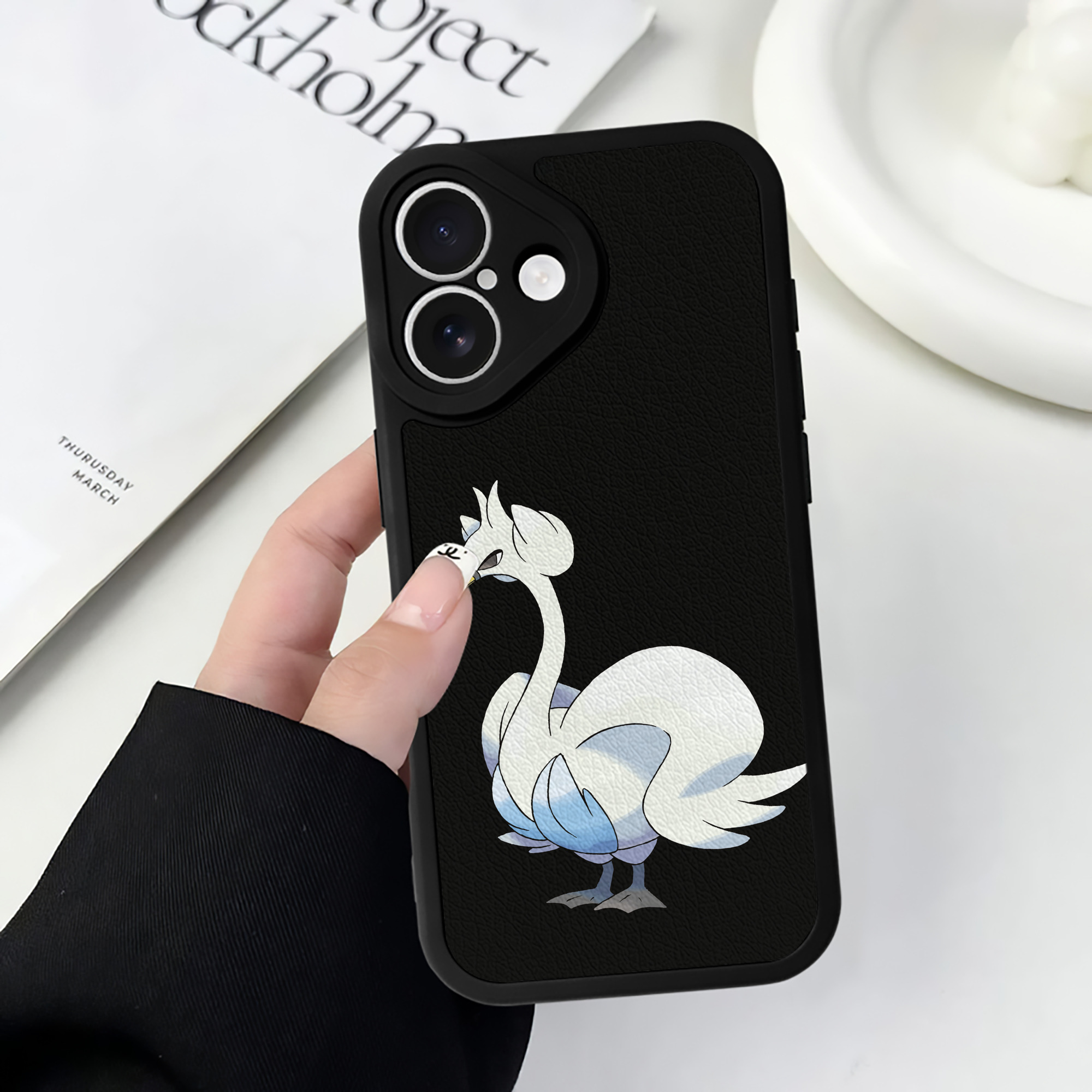 （画像用） ポケットモンスター Pokémon 【iPhone 16シリーズ対応】シリコンスマホケース（レザー調） 材質：シリコン
